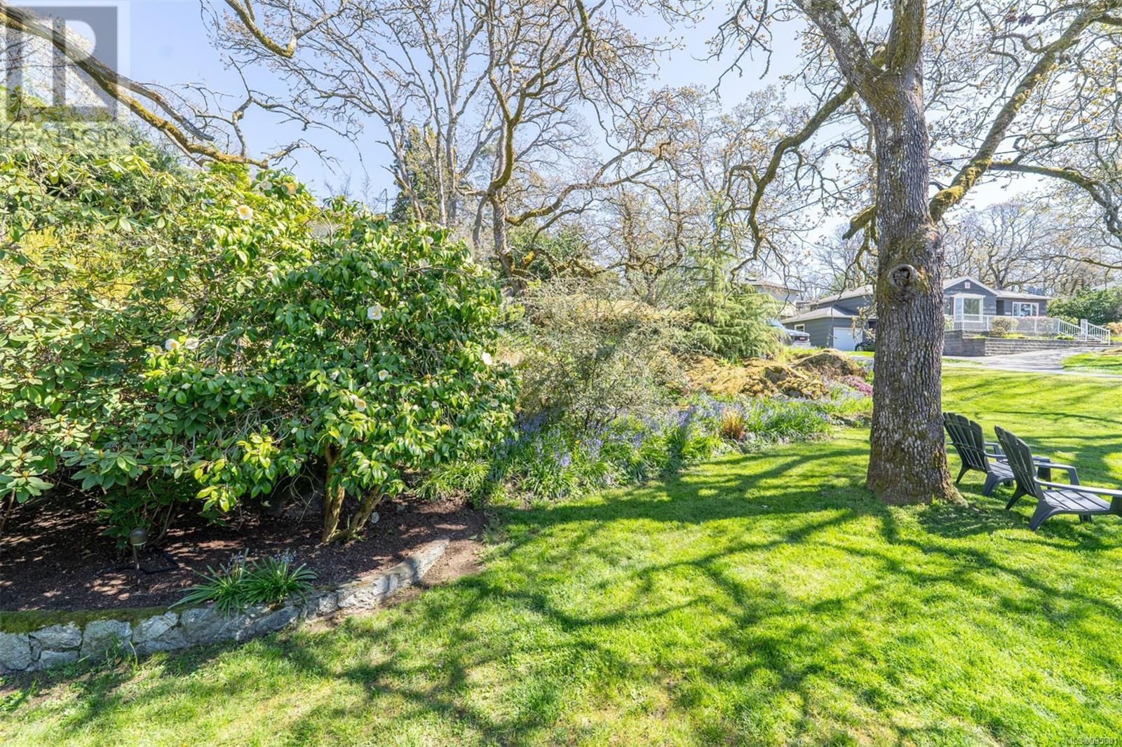 1584 ATHLONE DRIVE Image 45