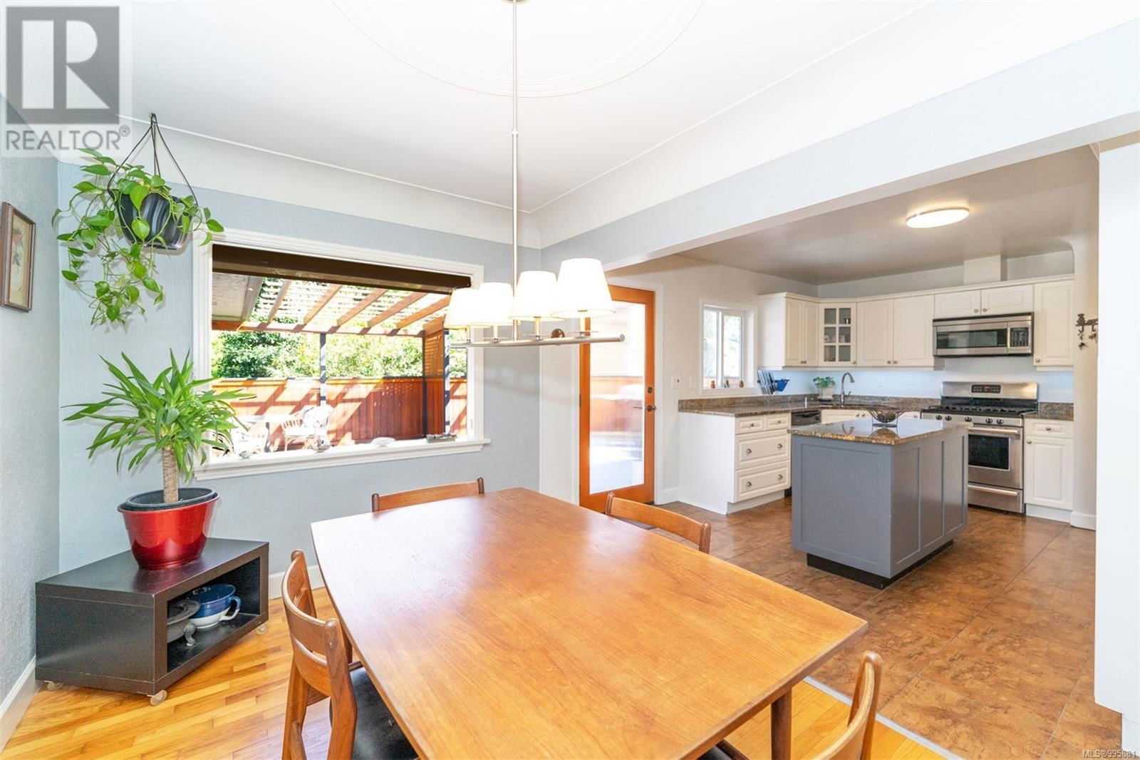 1584 ATHLONE DRIVE Image 7