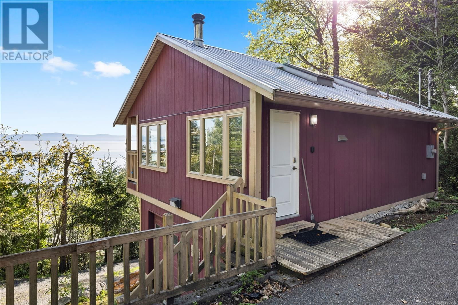6655 ISLAND HIGHWAY WEST Image 37