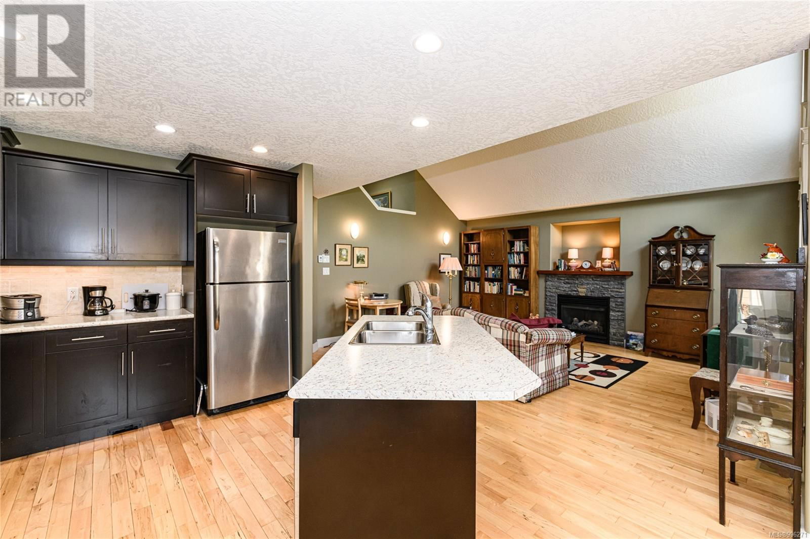 1373 HUTCHINSON ROAD Image 10
