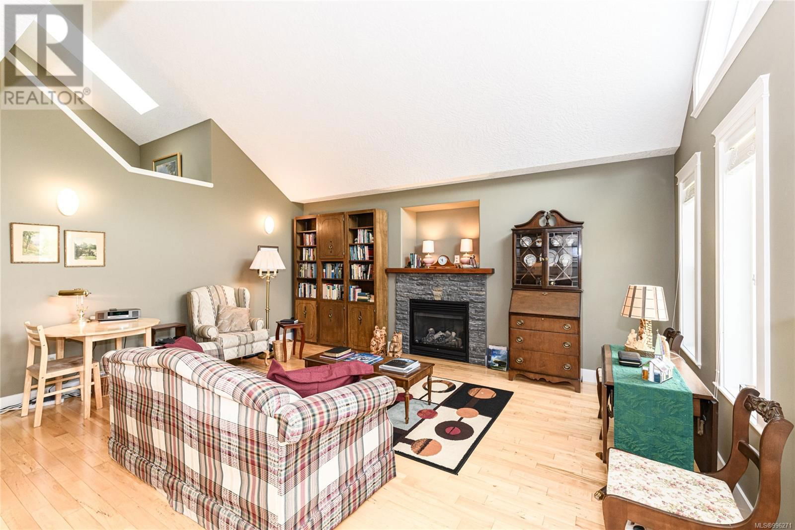 1373 HUTCHINSON ROAD Image 5