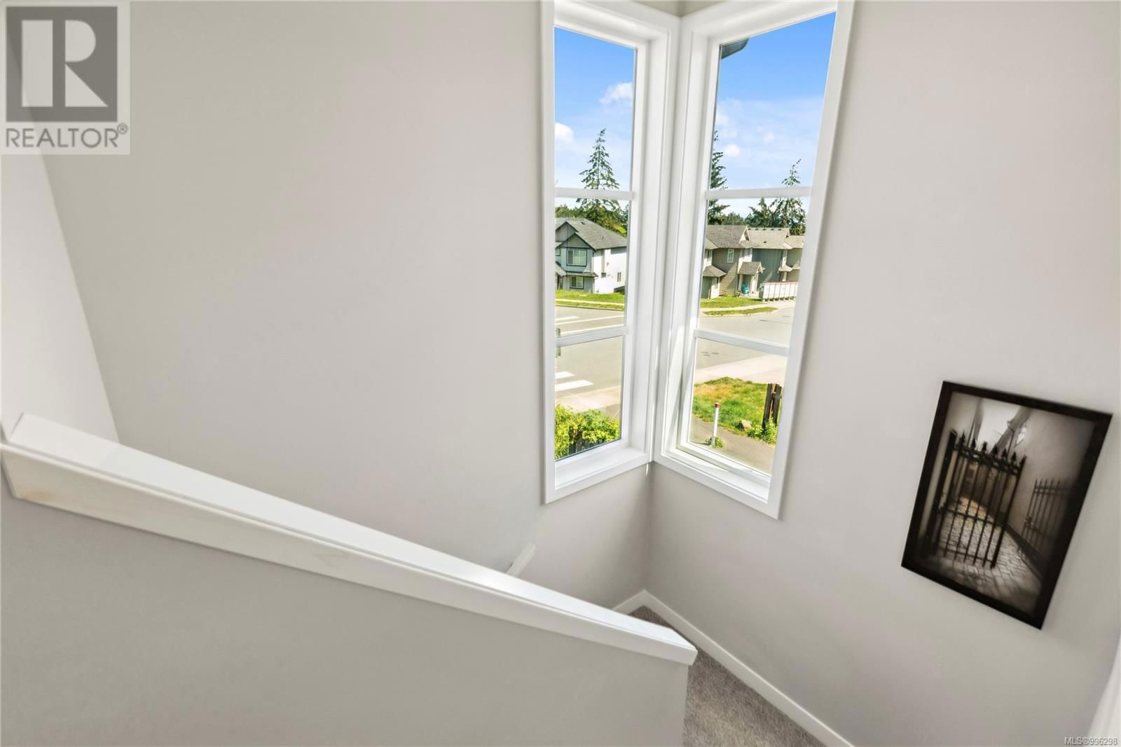 541 MARISA STREET Image 16