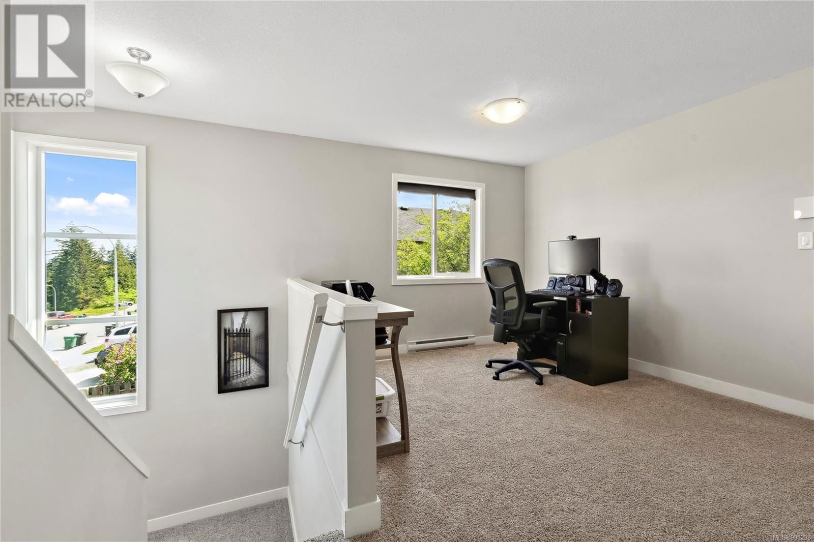 541 MARISA STREET Image 17