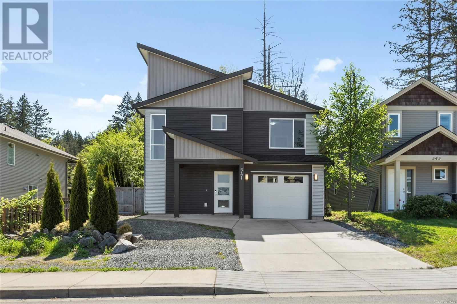 541 MARISA STREET Image 29