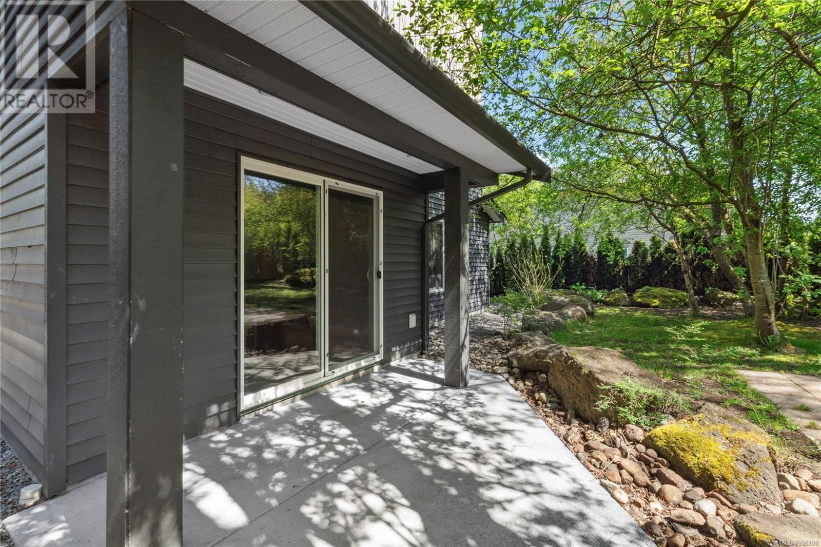 541 MARISA STREET Image 30
