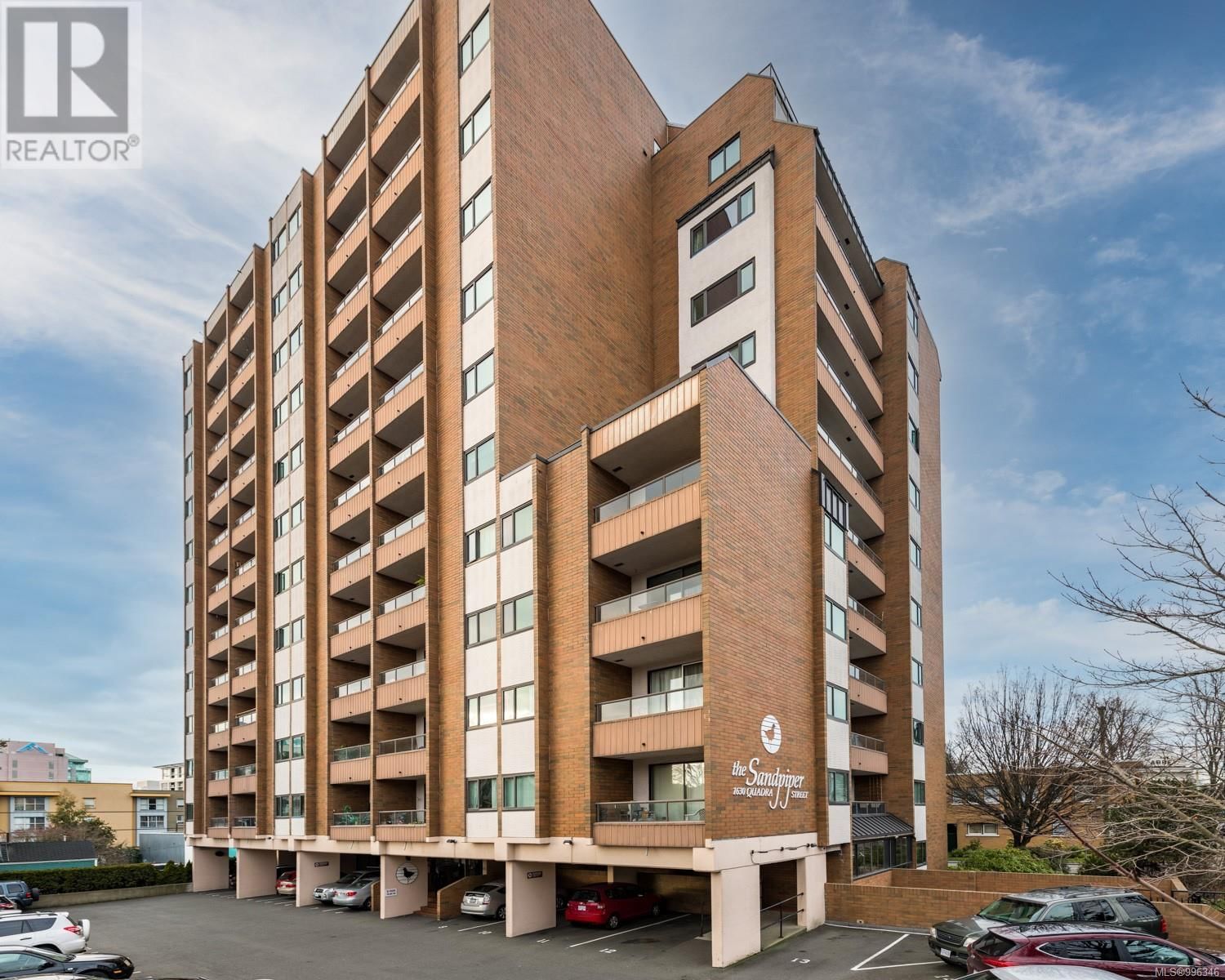 404 - 1630 QUADRA STREET Image 1