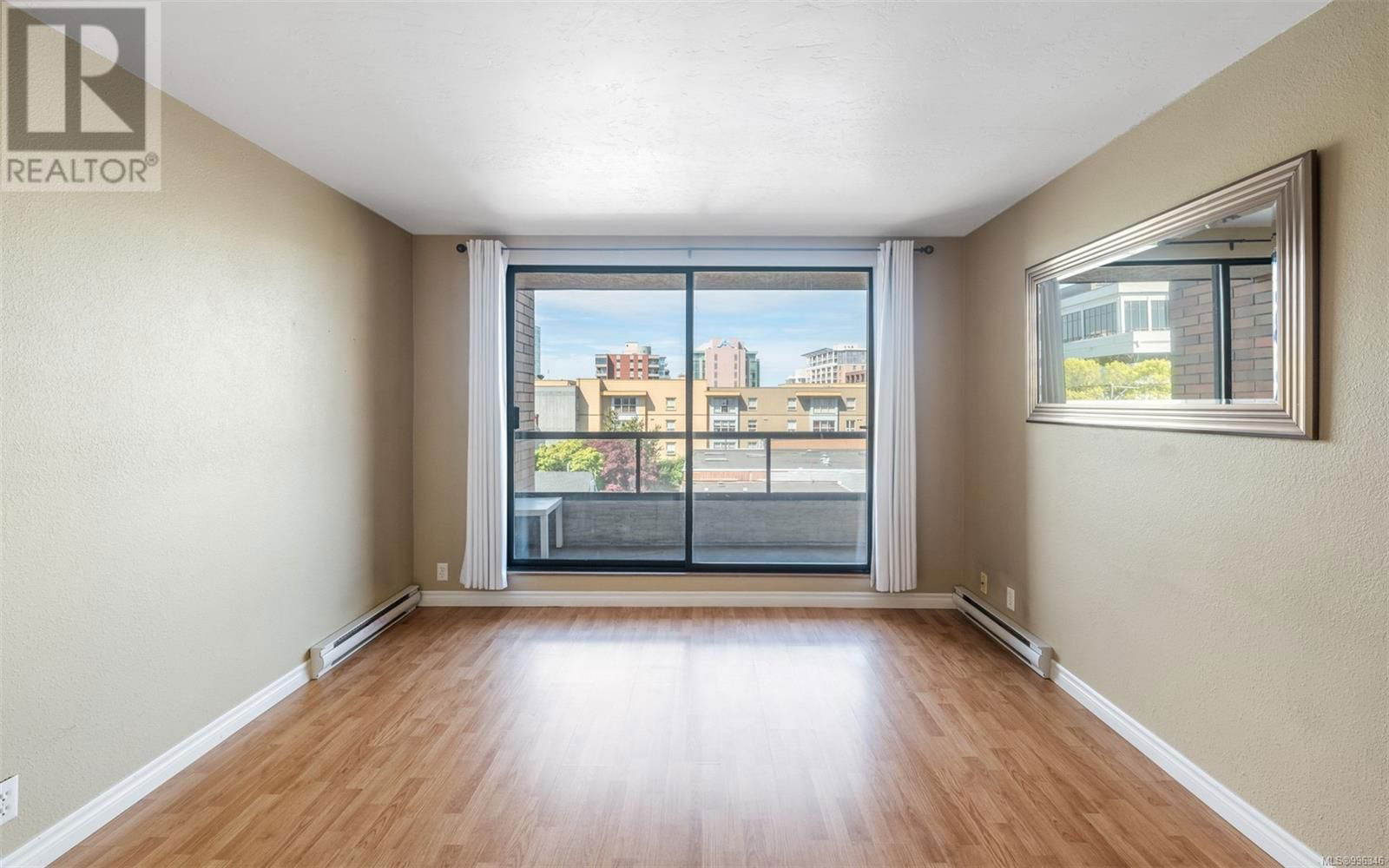 404 - 1630 QUADRA STREET Image 5