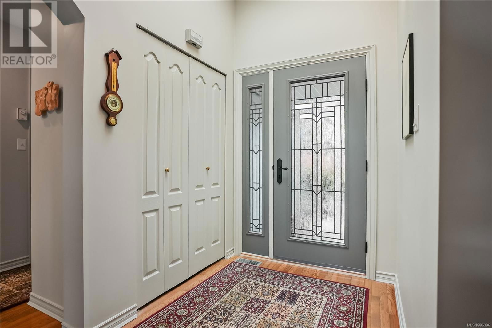 808 COUNTRY CLUB DRIVE Image 2