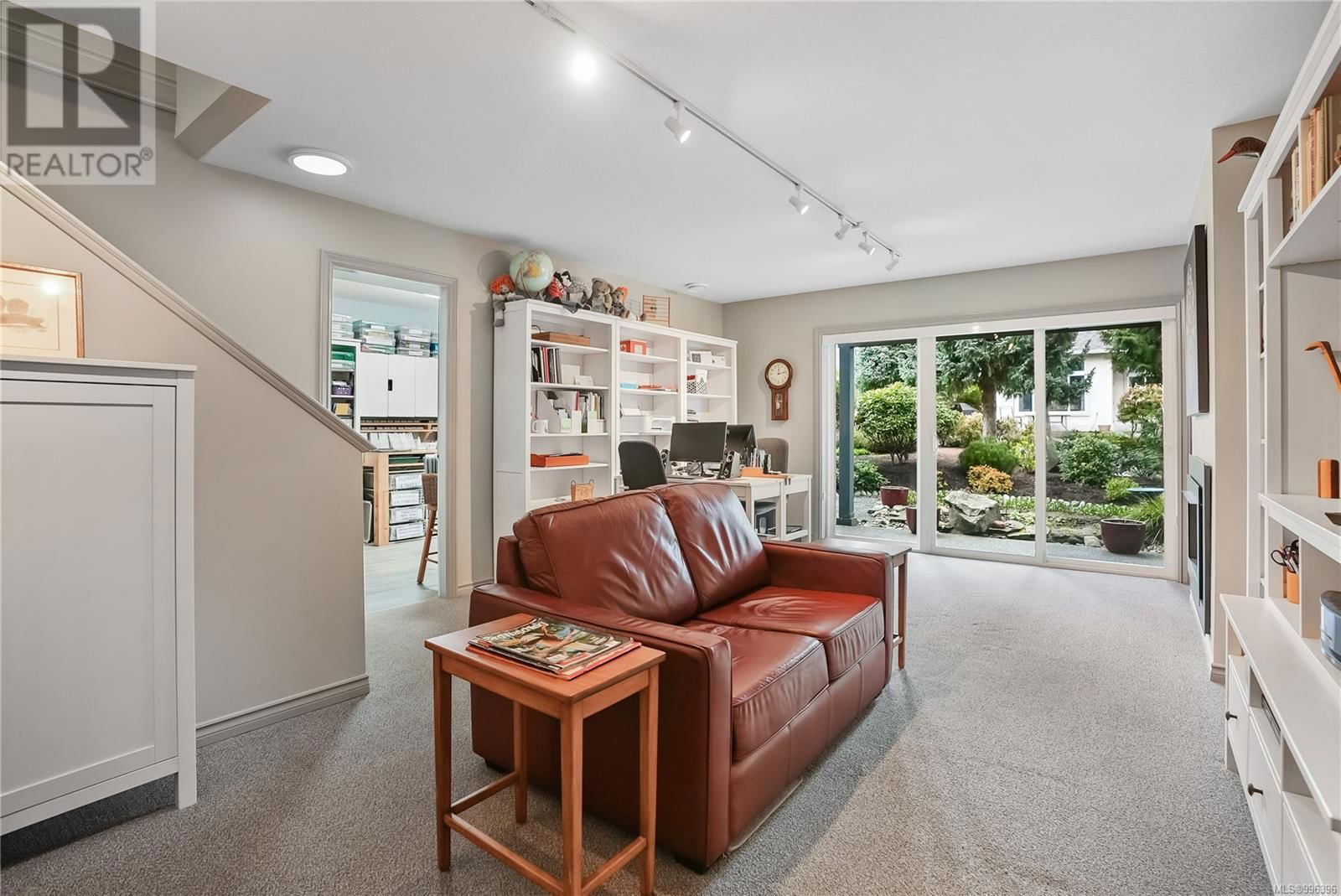 808 COUNTRY CLUB DRIVE Image 24