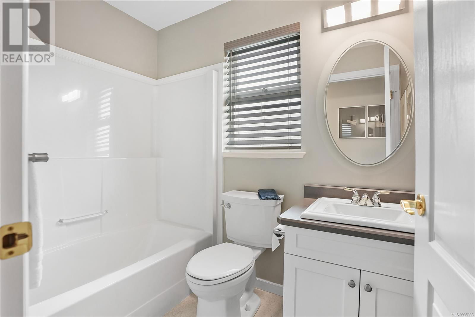 808 COUNTRY CLUB DRIVE Image 29