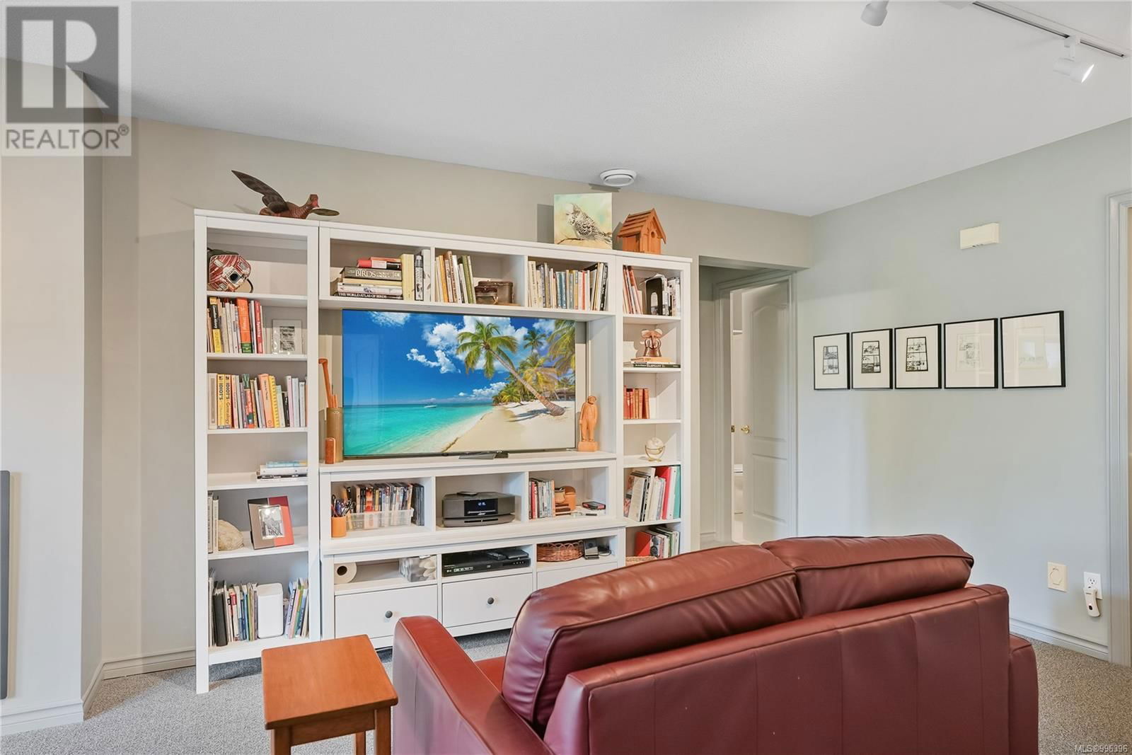 808 COUNTRY CLUB DRIVE Image 32