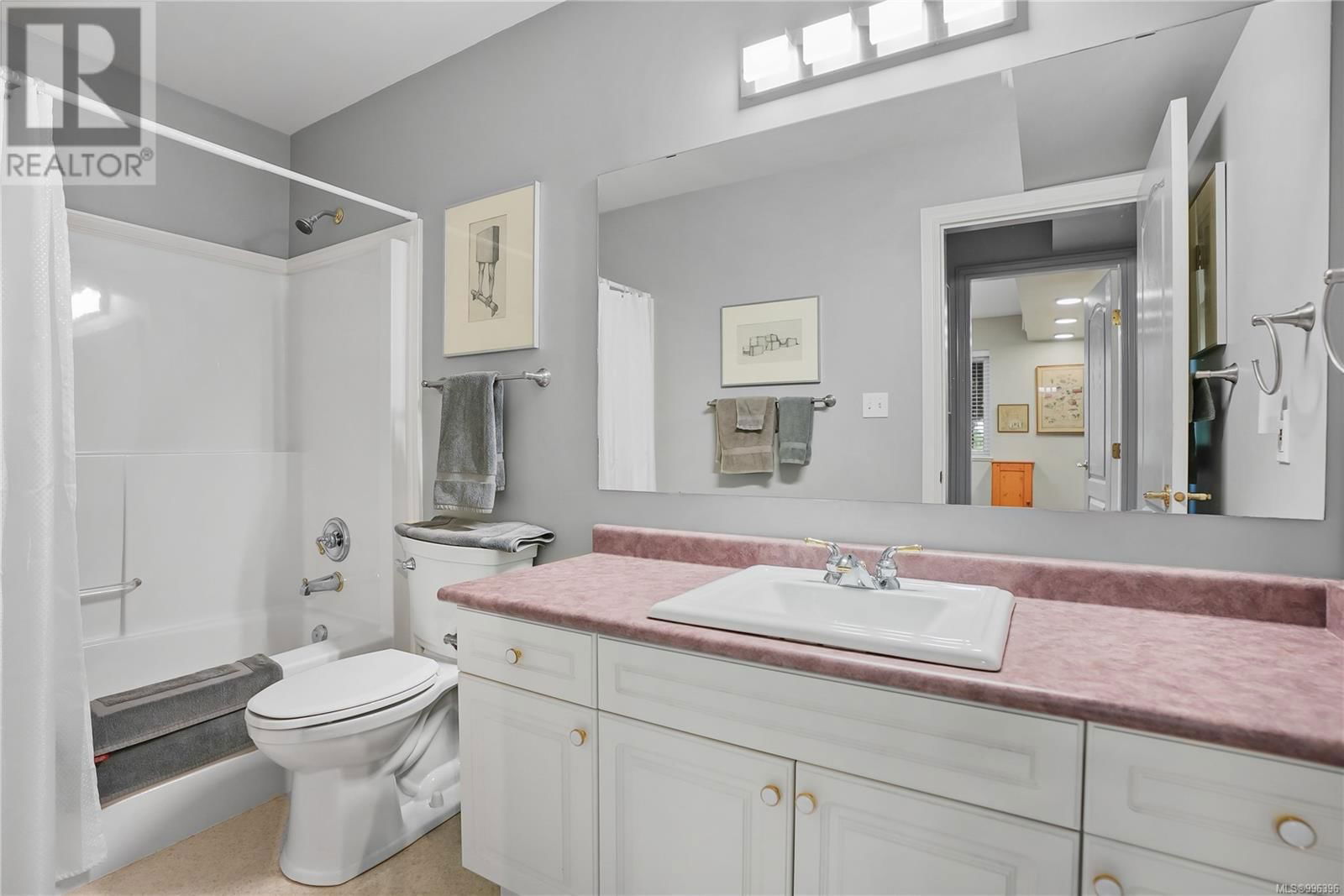 808 COUNTRY CLUB DRIVE Image 35