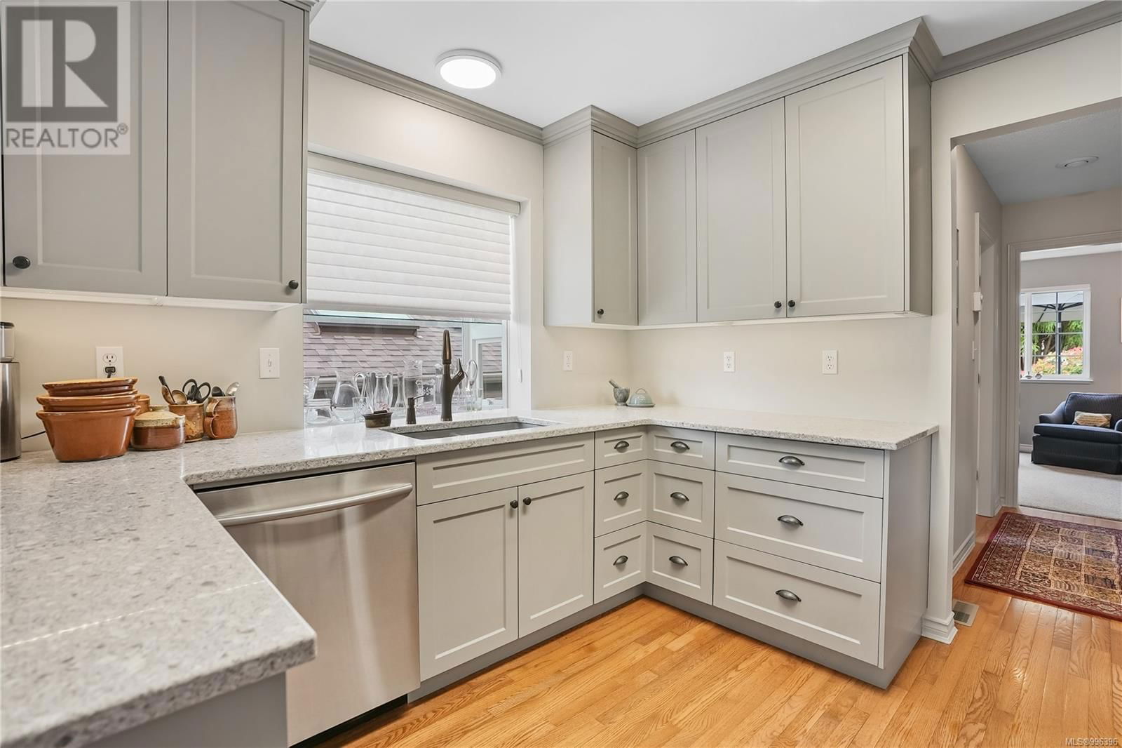 808 COUNTRY CLUB DRIVE Image 5