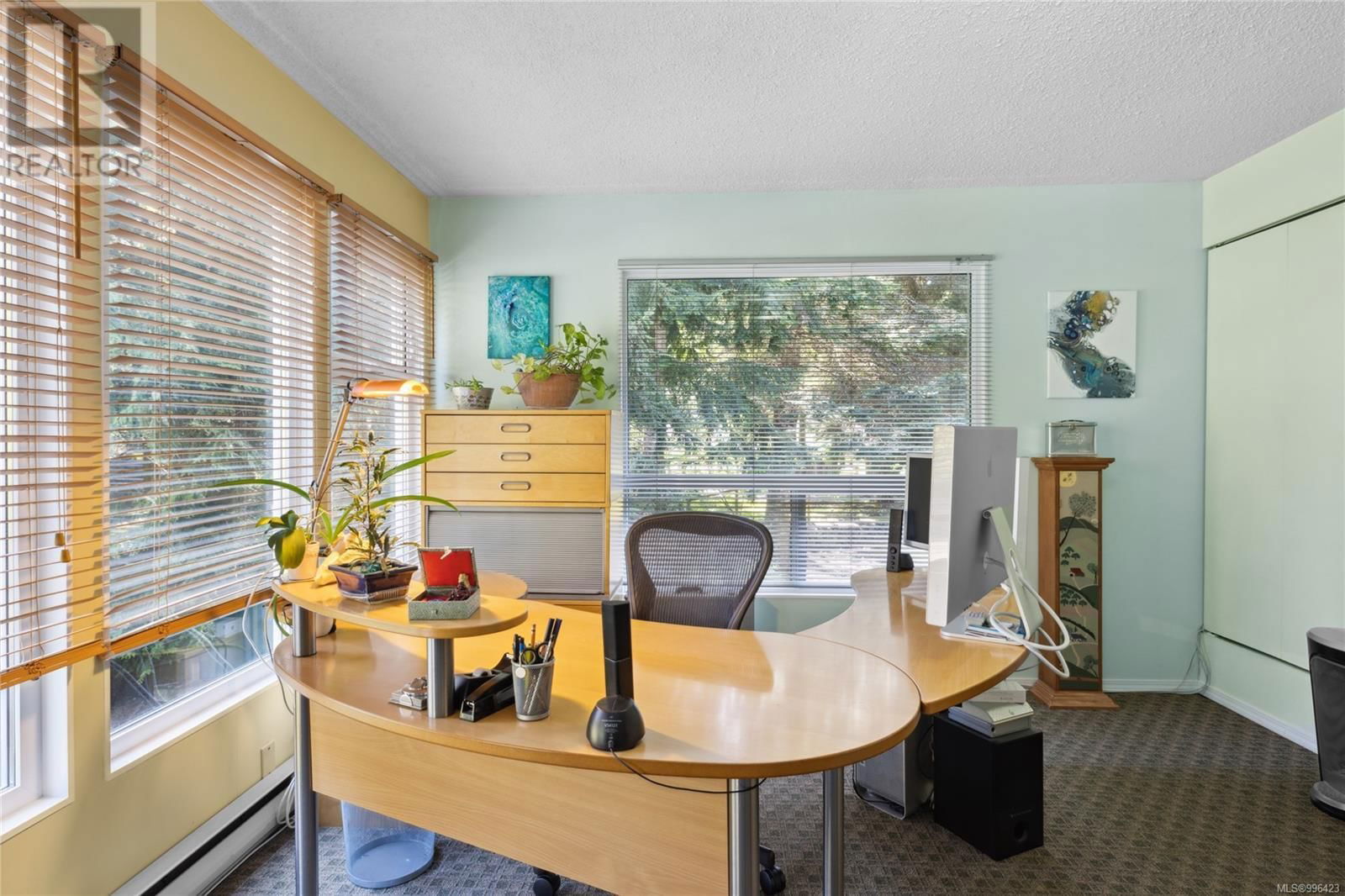 658 MARTINDALE ROAD Image 15