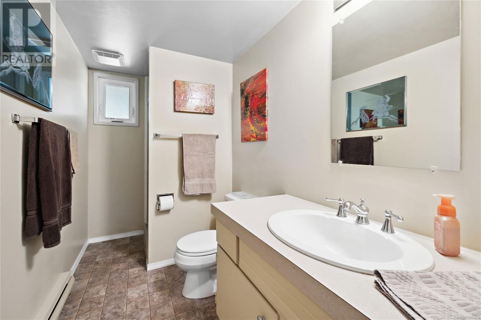 658 MARTINDALE ROAD Image 23