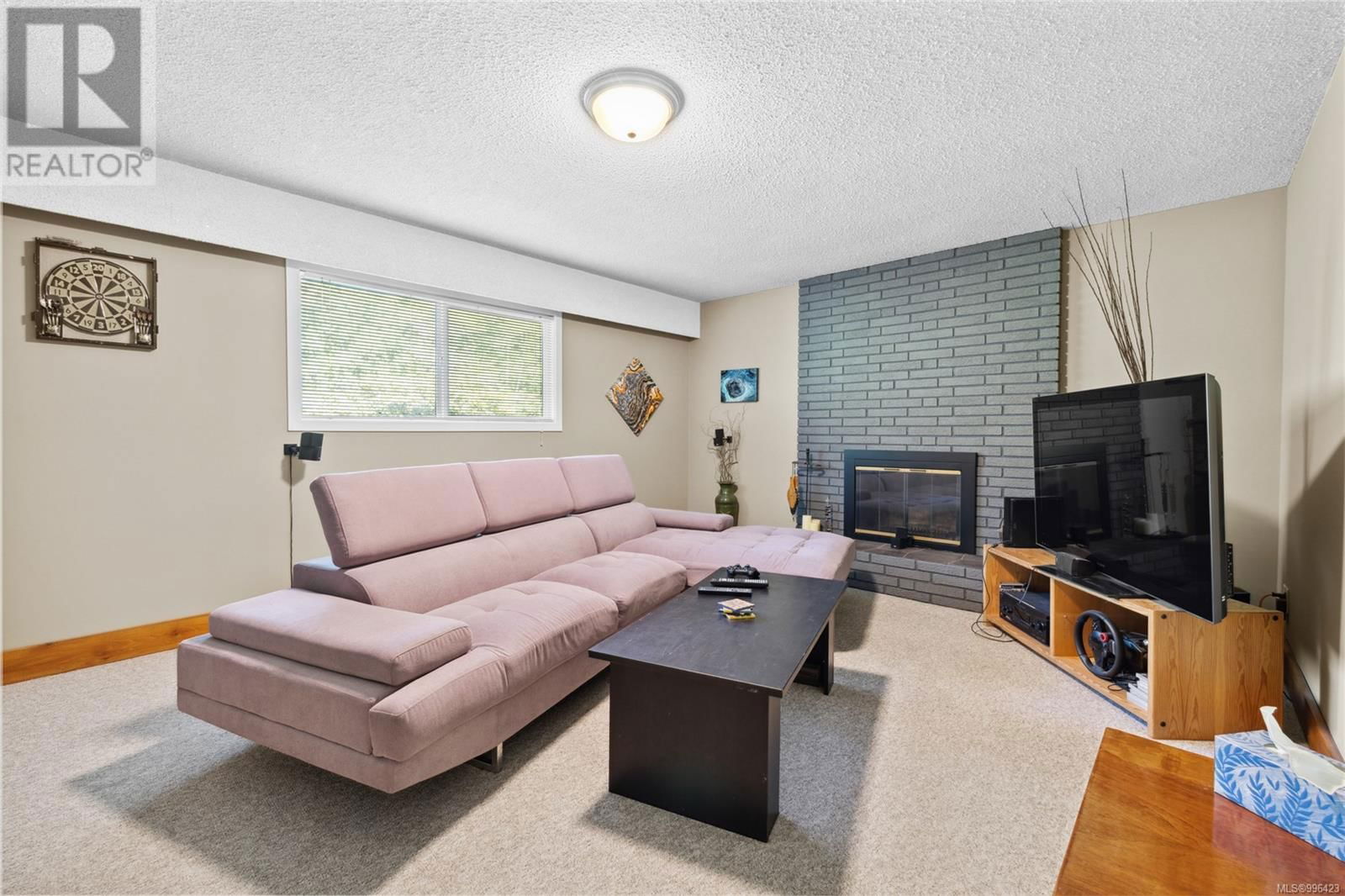 658 MARTINDALE ROAD Image 24