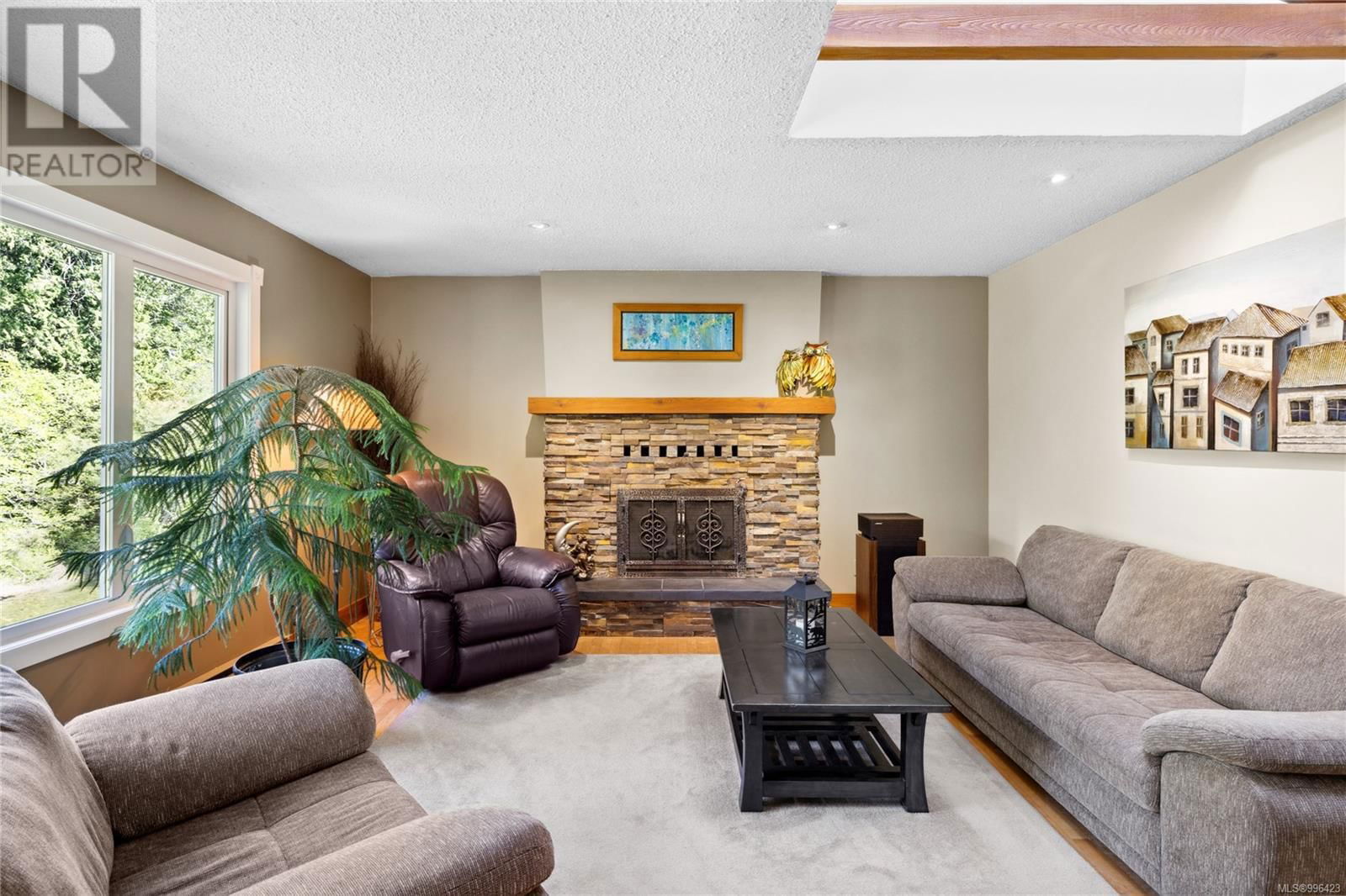 658 MARTINDALE ROAD Image 4