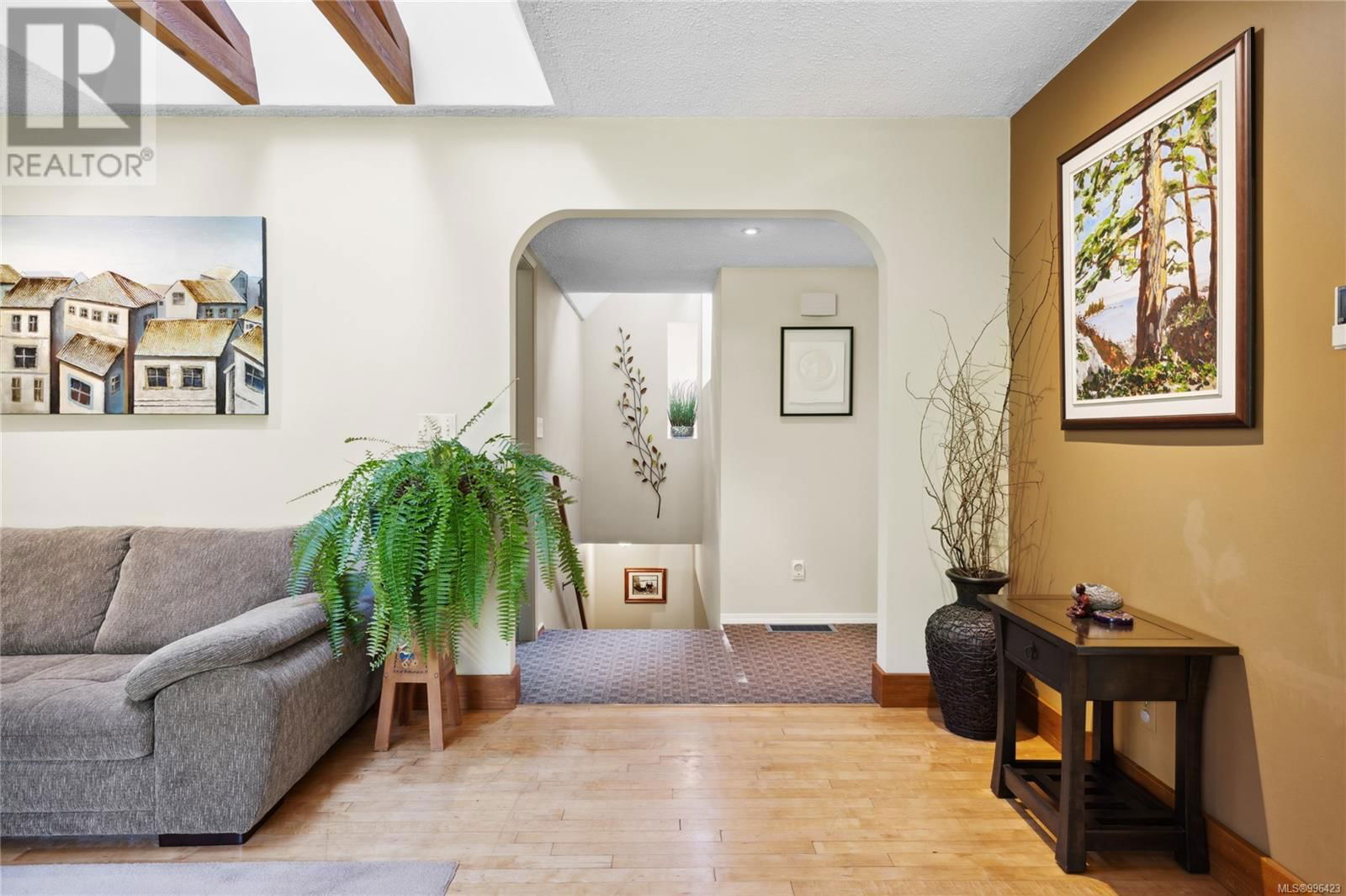 658 MARTINDALE ROAD Image 5