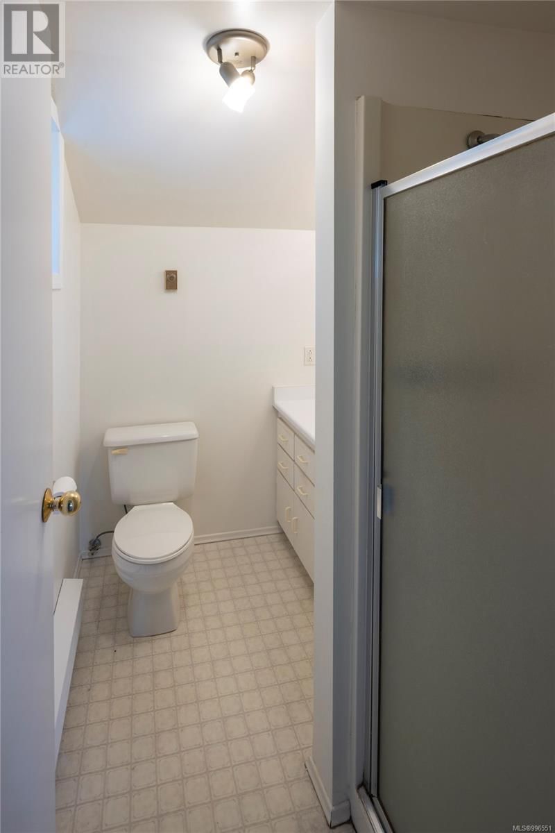 2368 ROSARIO STREET Image 27