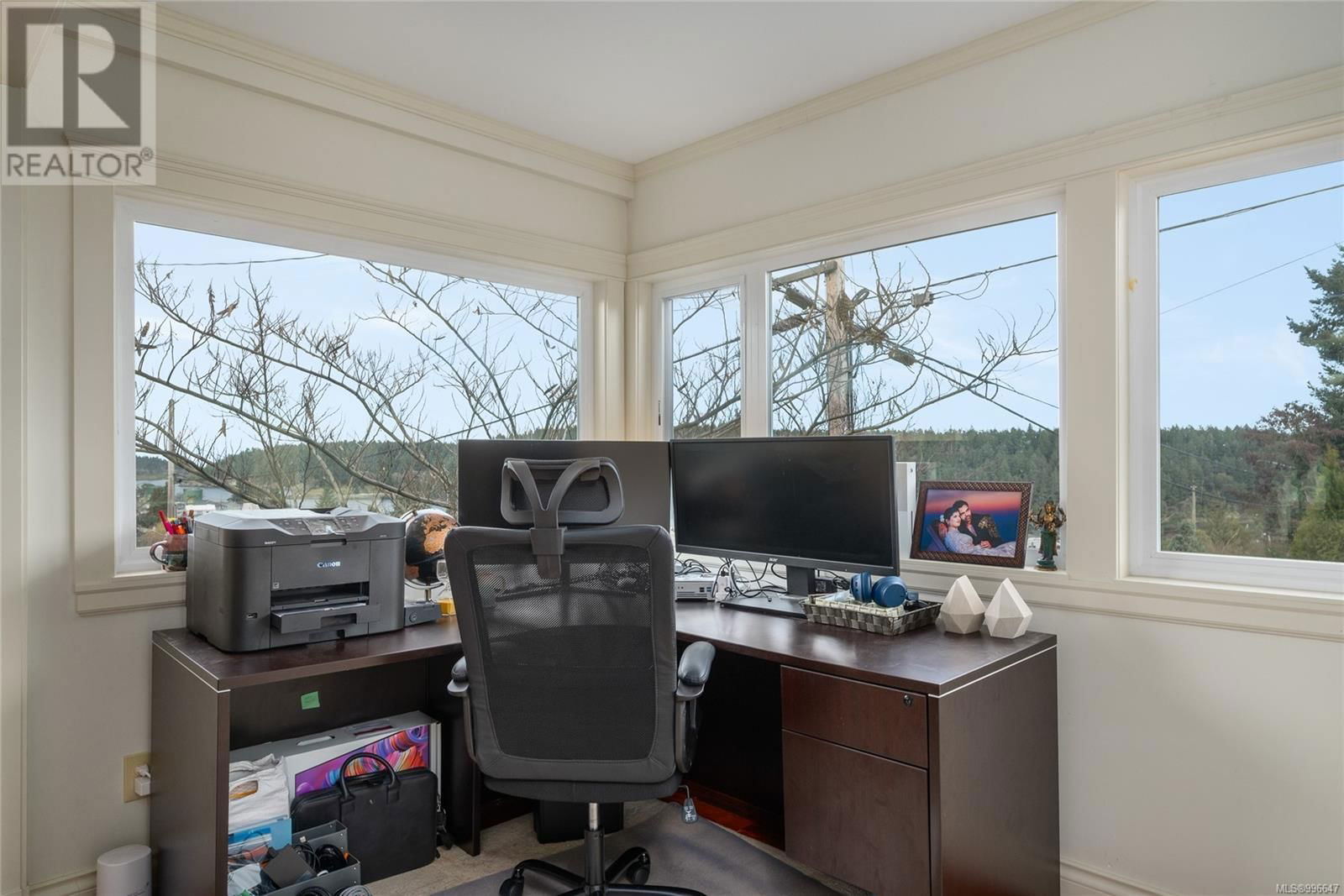 521 LARCH STREET Image 23