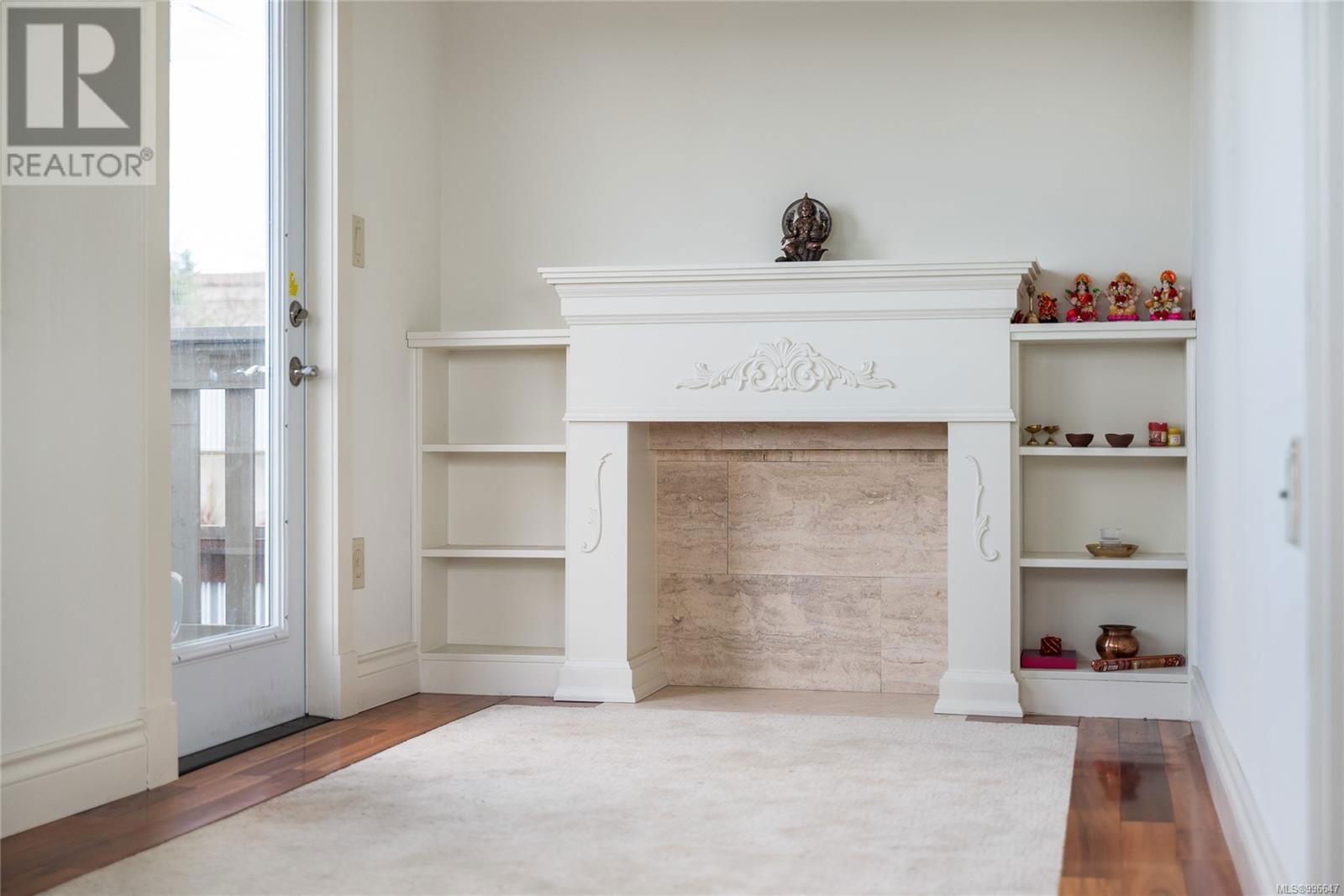 521 LARCH STREET Image 25