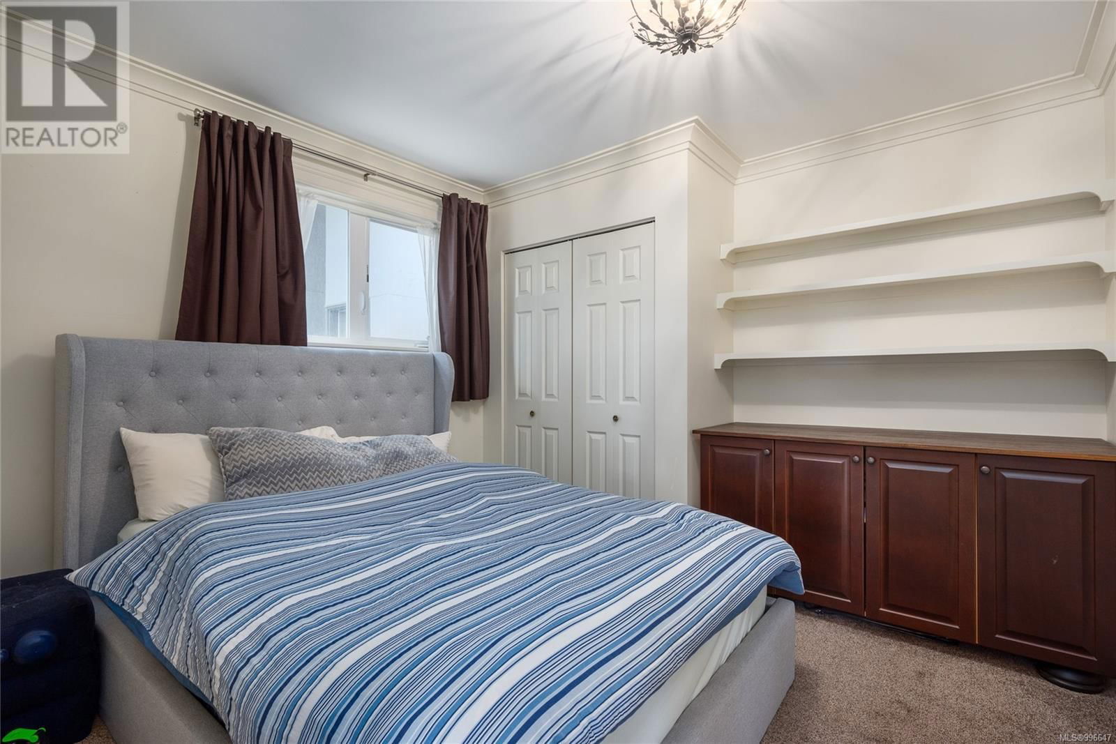 521 LARCH STREET Image 27