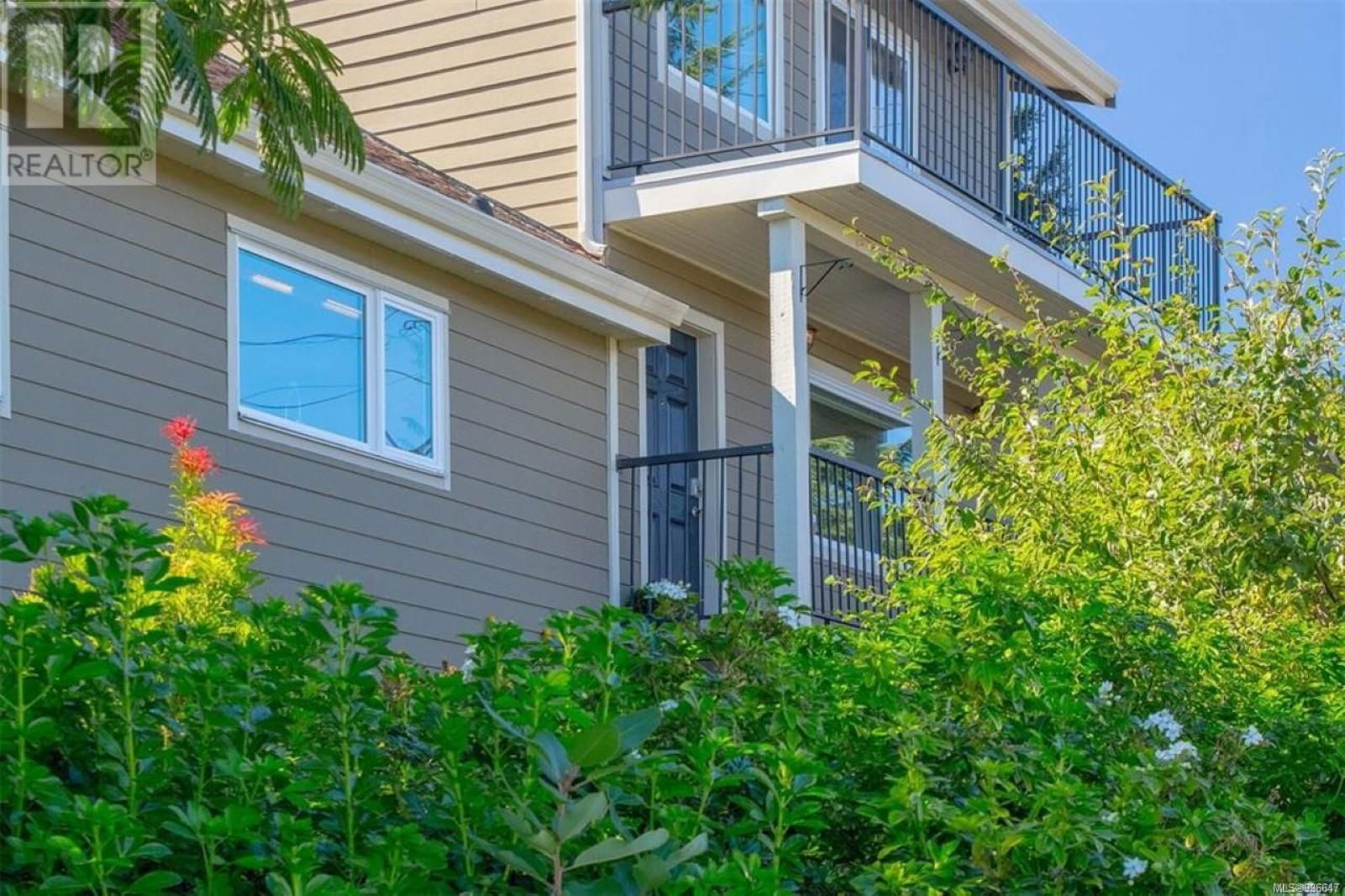 521 LARCH STREET Image 3