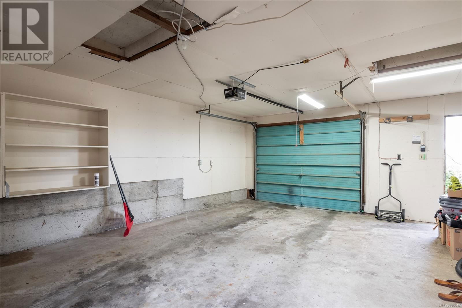 521 LARCH STREET Image 47