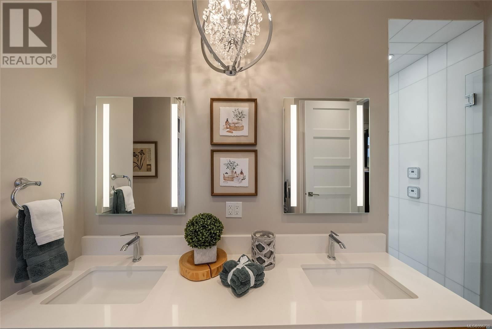 776 HIRST AVENUE Image 33