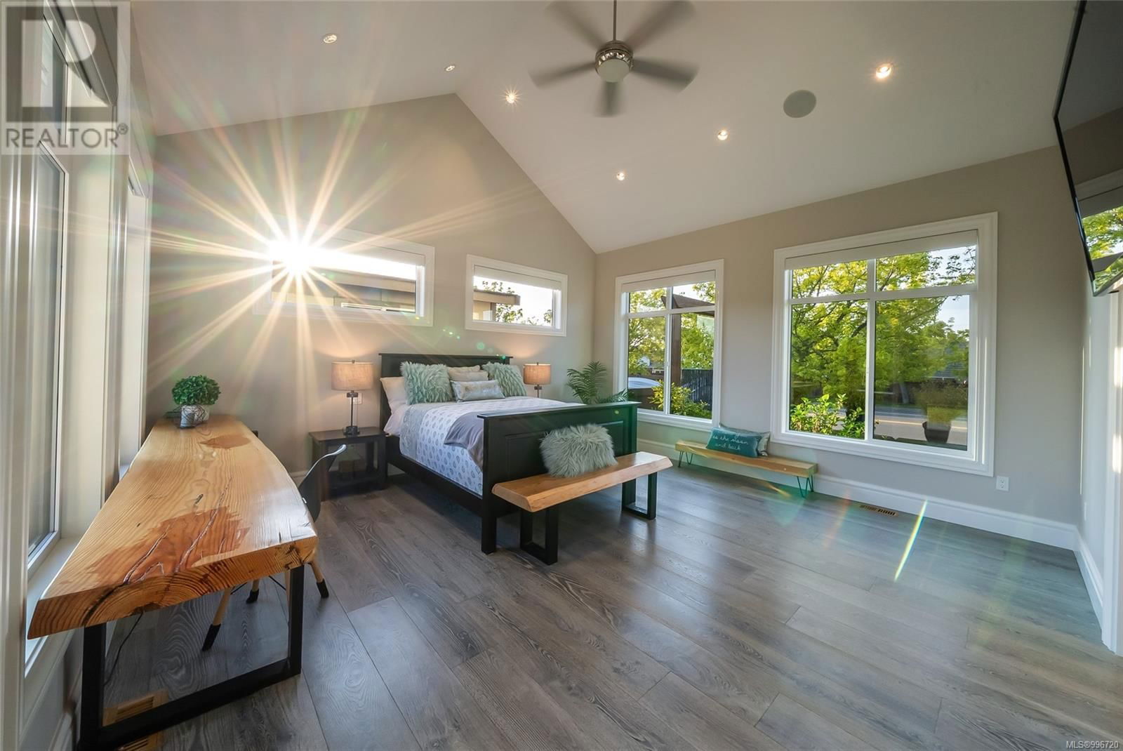 776 HIRST AVENUE Image 38