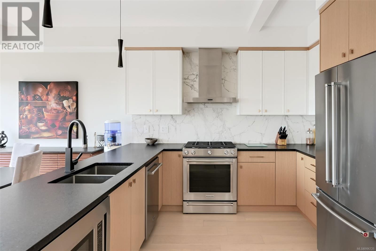 1122 OLIVINE MEWS Image 12