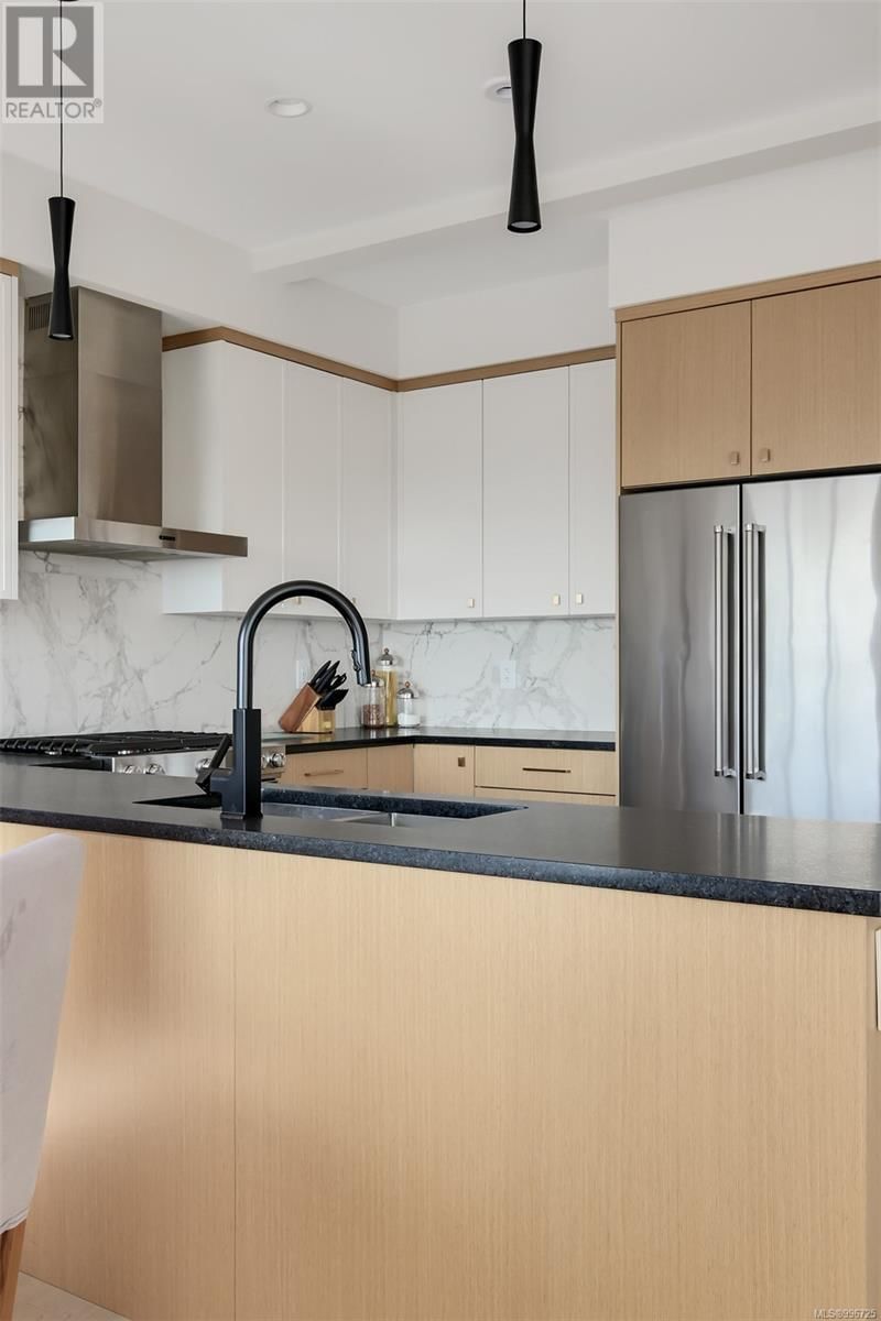 1122 OLIVINE MEWS Image 17