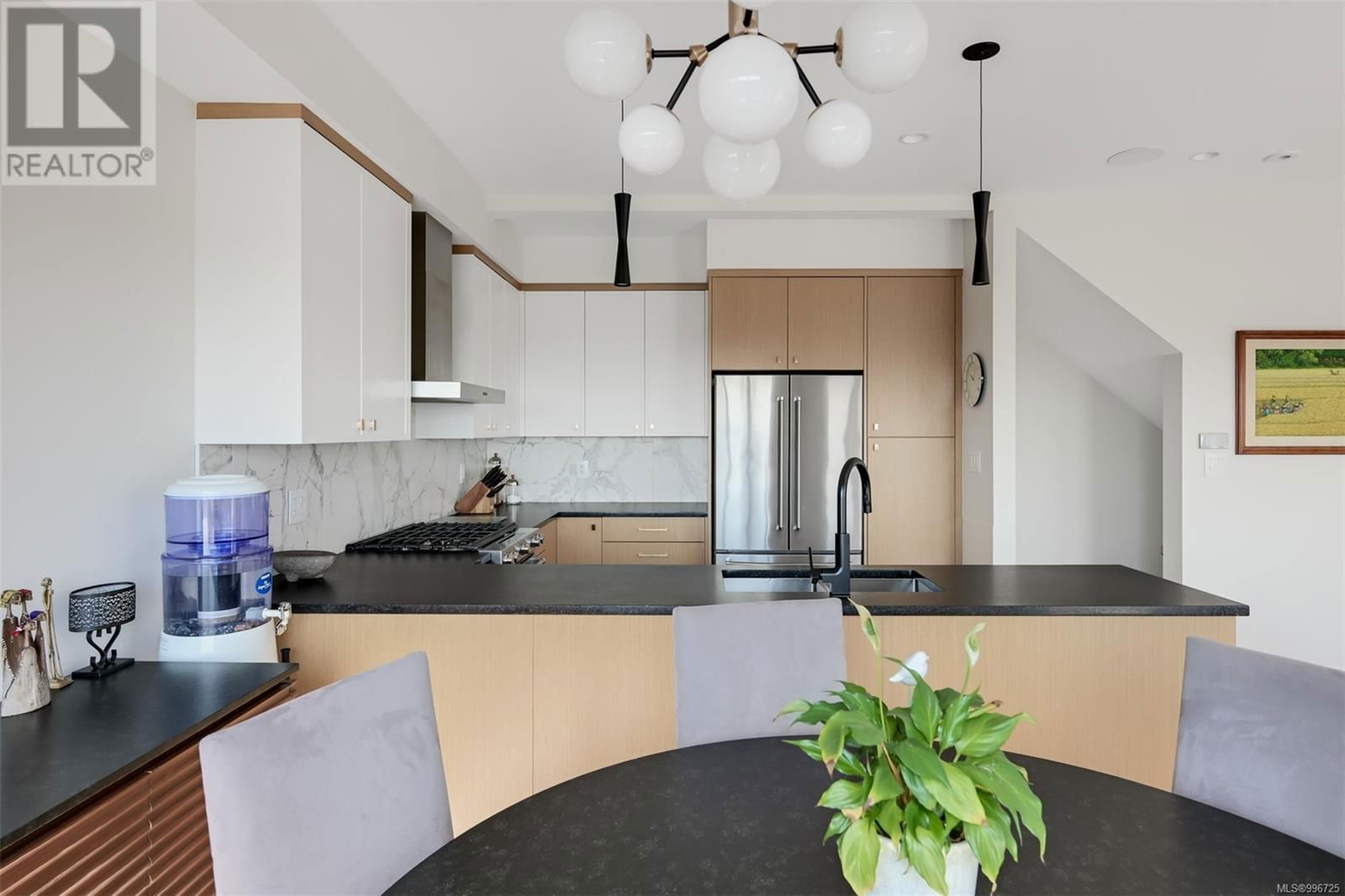 1122 OLIVINE MEWS Image 19