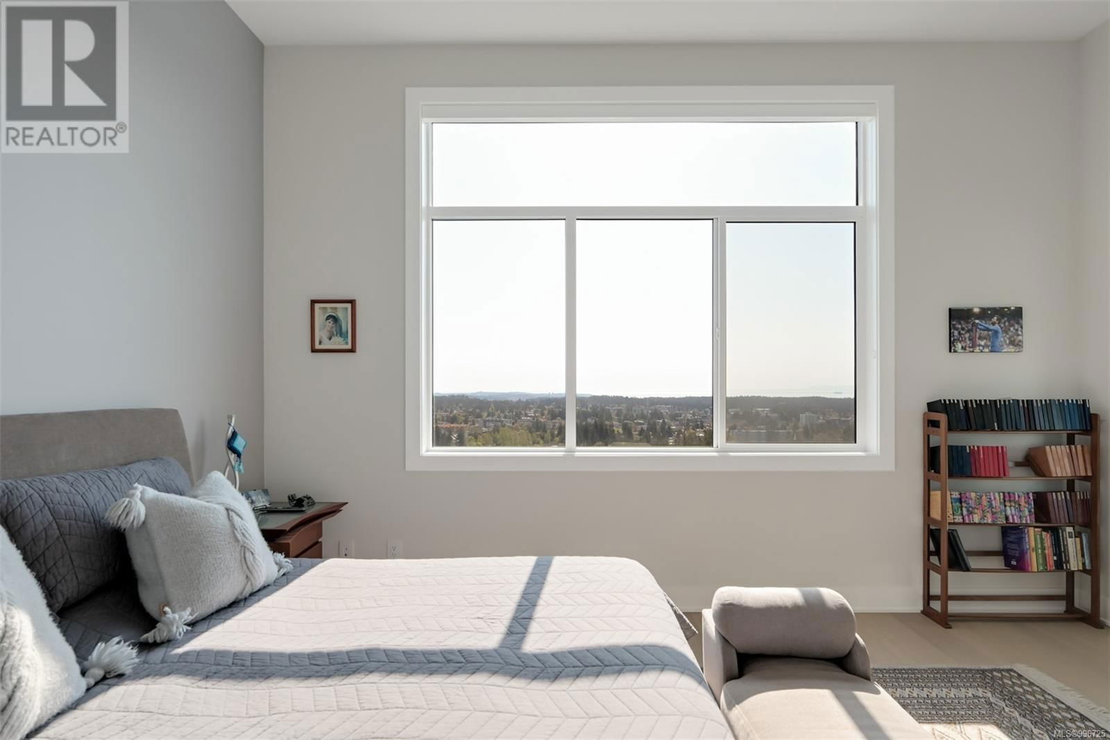 1122 OLIVINE MEWS Image 27