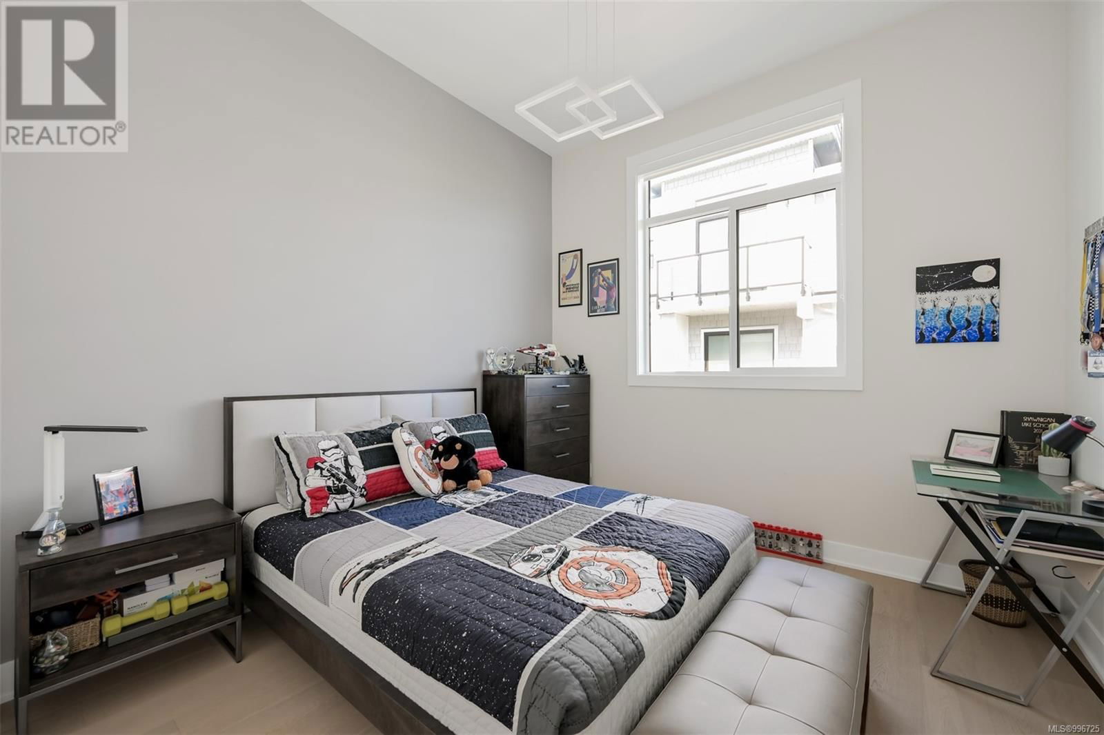 1122 OLIVINE MEWS Image 31