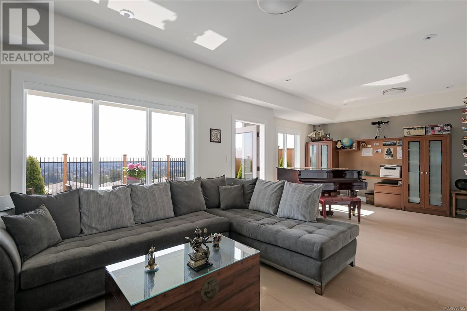 1122 OLIVINE MEWS Image 39