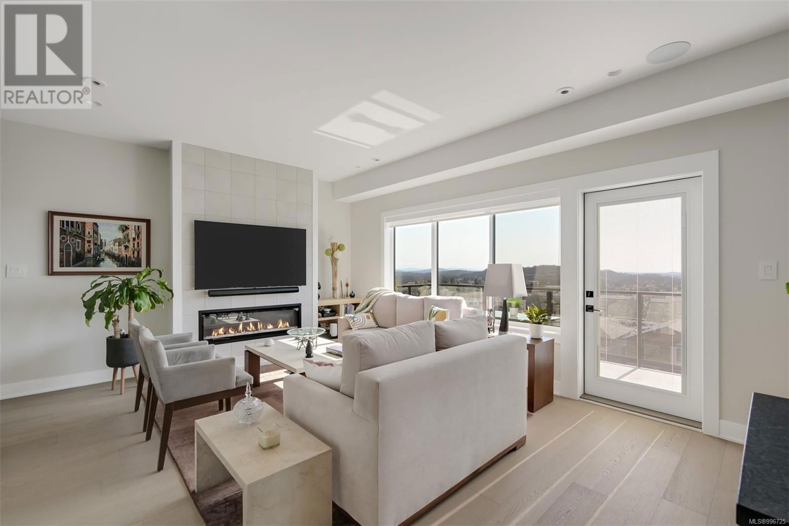 1122 OLIVINE MEWS Image 6