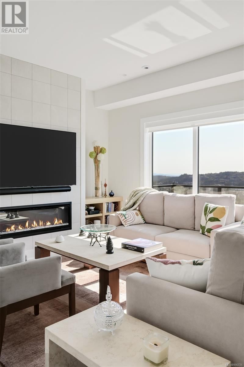 1122 OLIVINE MEWS Image 7