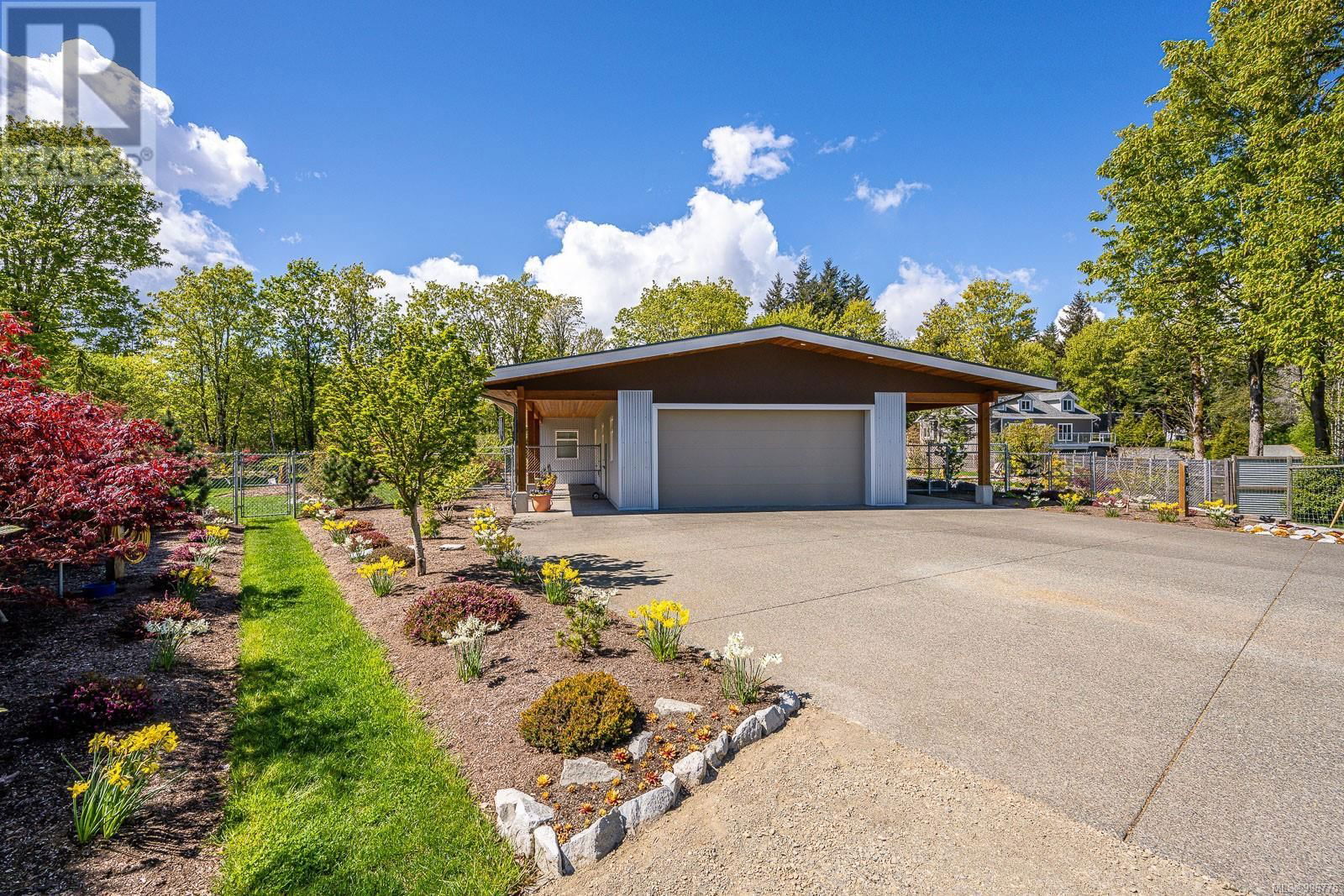 3767 MAPLE LANE Image 1