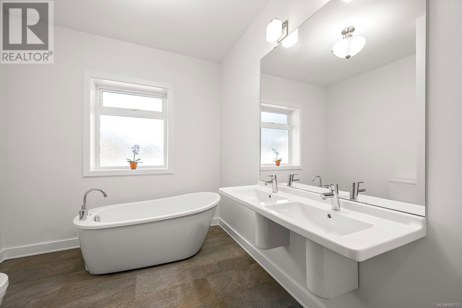 3767 MAPLE LANE Image 44