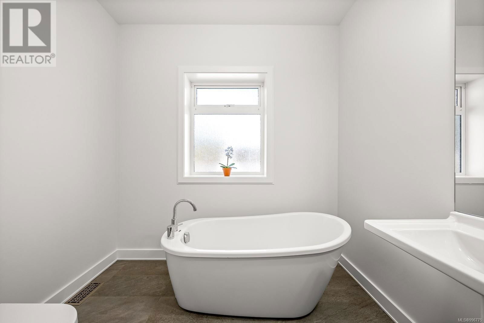 3767 MAPLE LANE Image 48