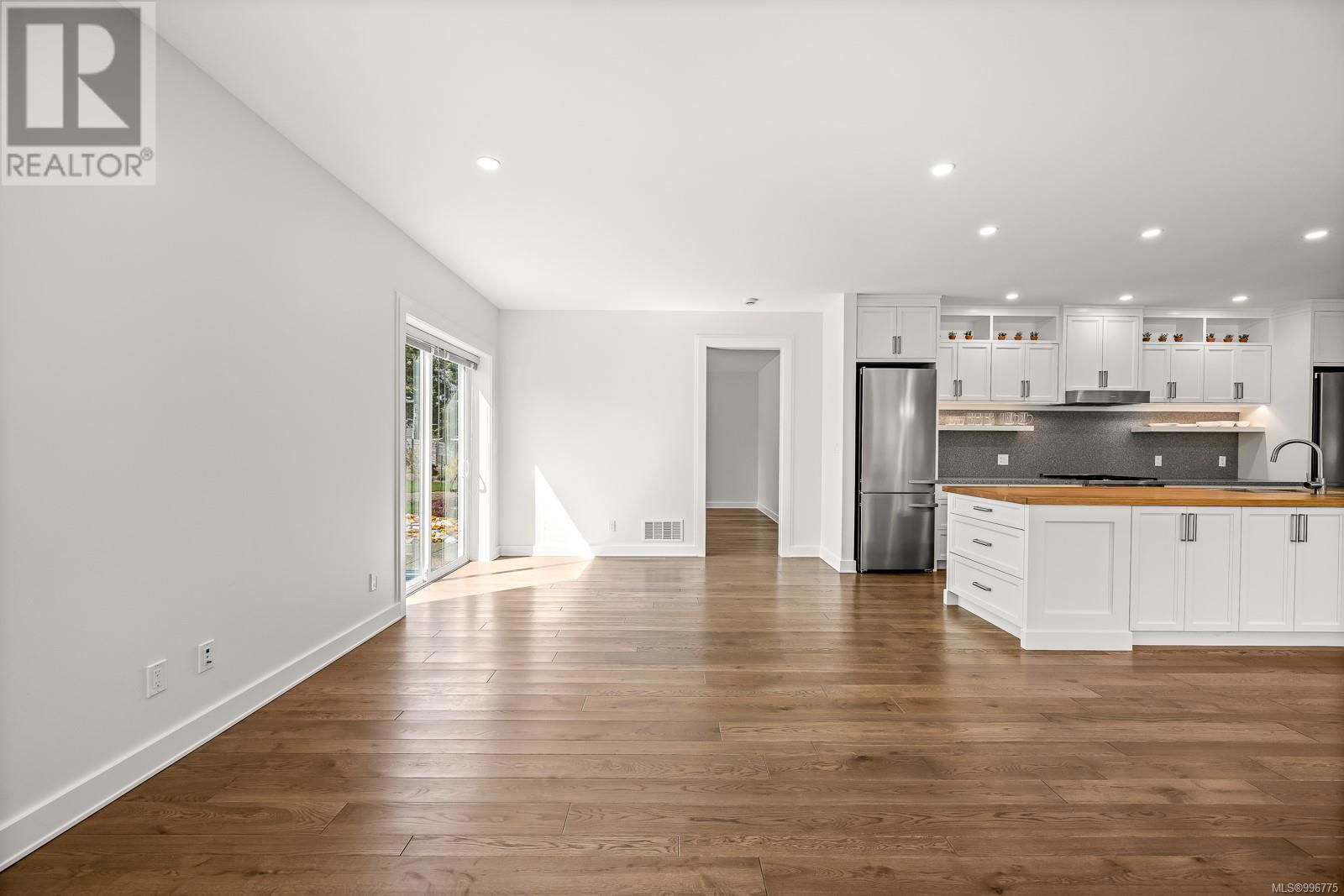 3767 MAPLE LANE Image 50