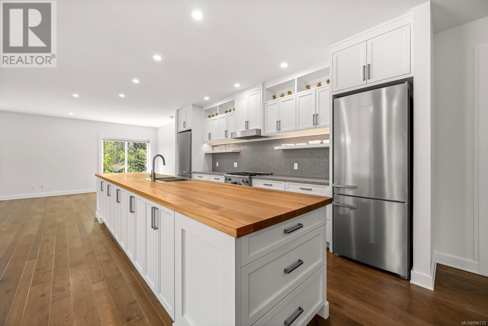 3767 MAPLE LANE Image 64