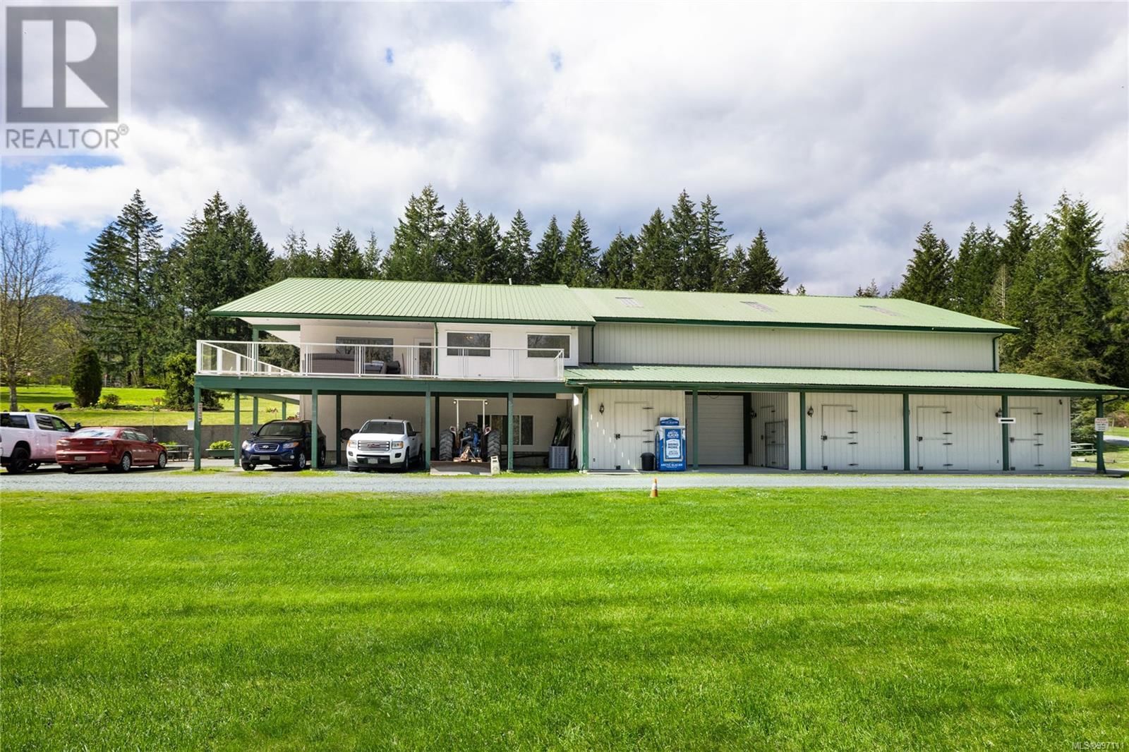 8682 Trans Canada Highway property photo