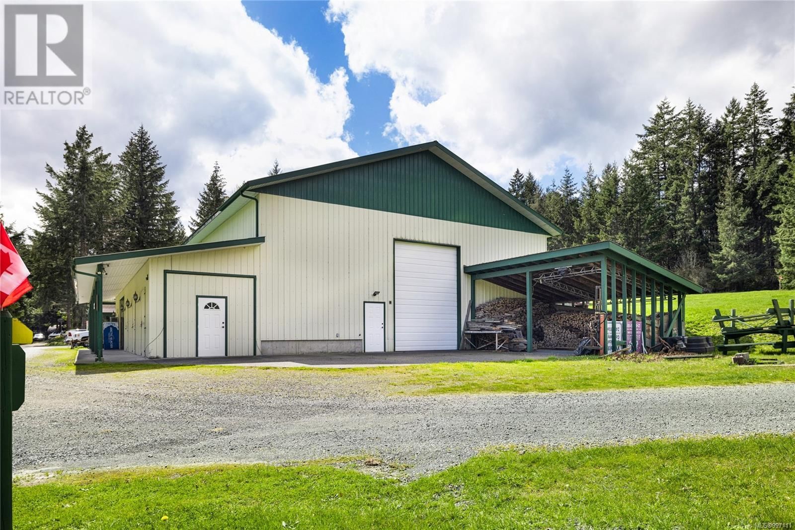 8682 Trans Canada Highway property photo