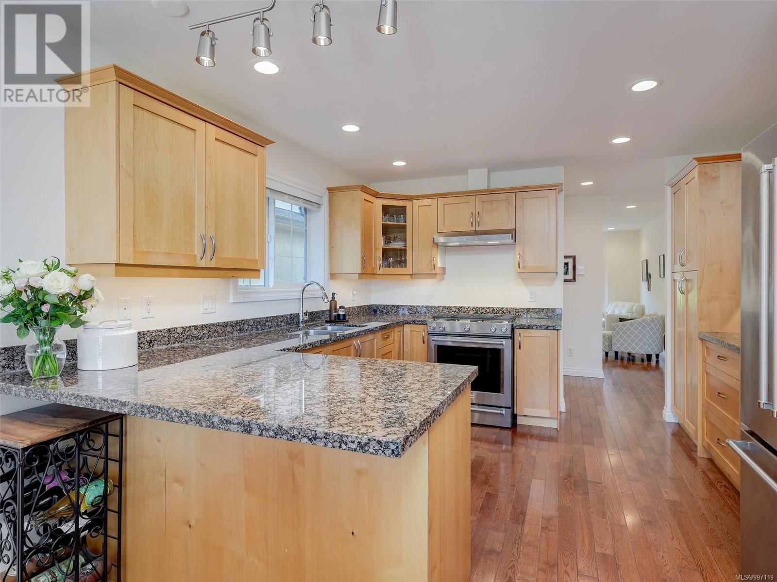 2226 JAMES WHITE BOULEVARD Image 10
