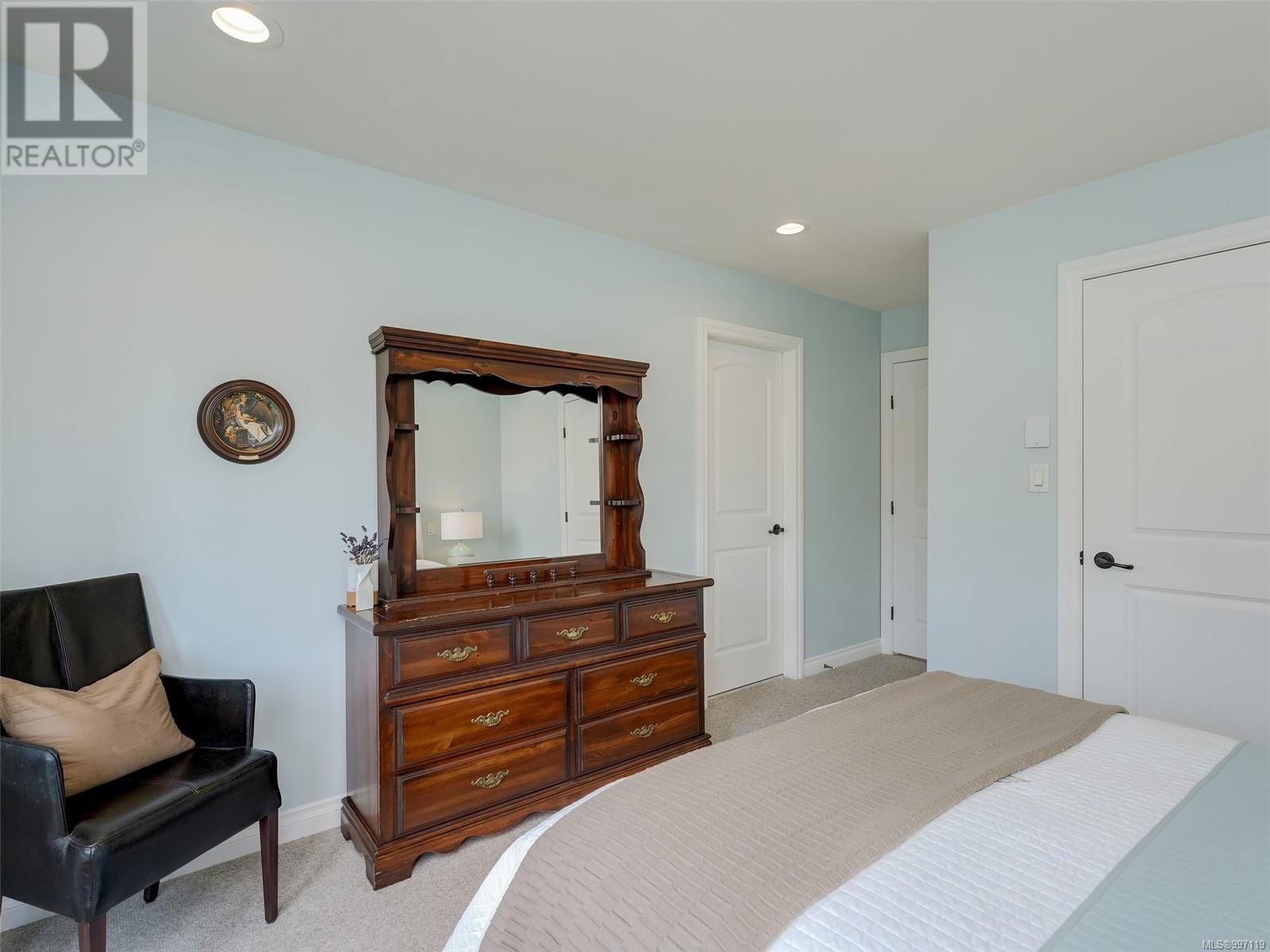 2226 JAMES WHITE BOULEVARD Image 13