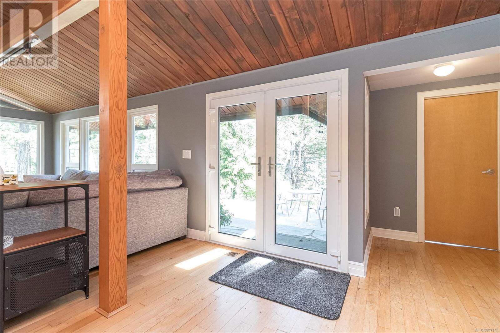 665 LATORIA ROAD Image 11