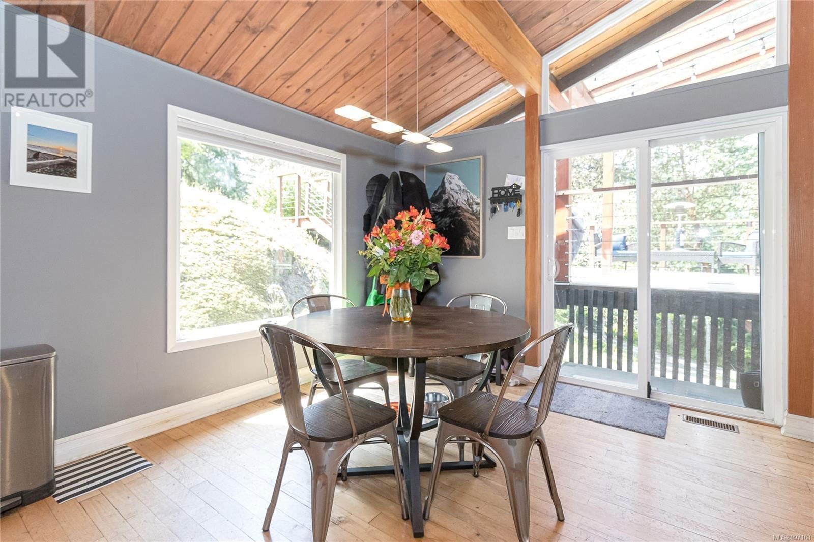665 LATORIA ROAD Image 17