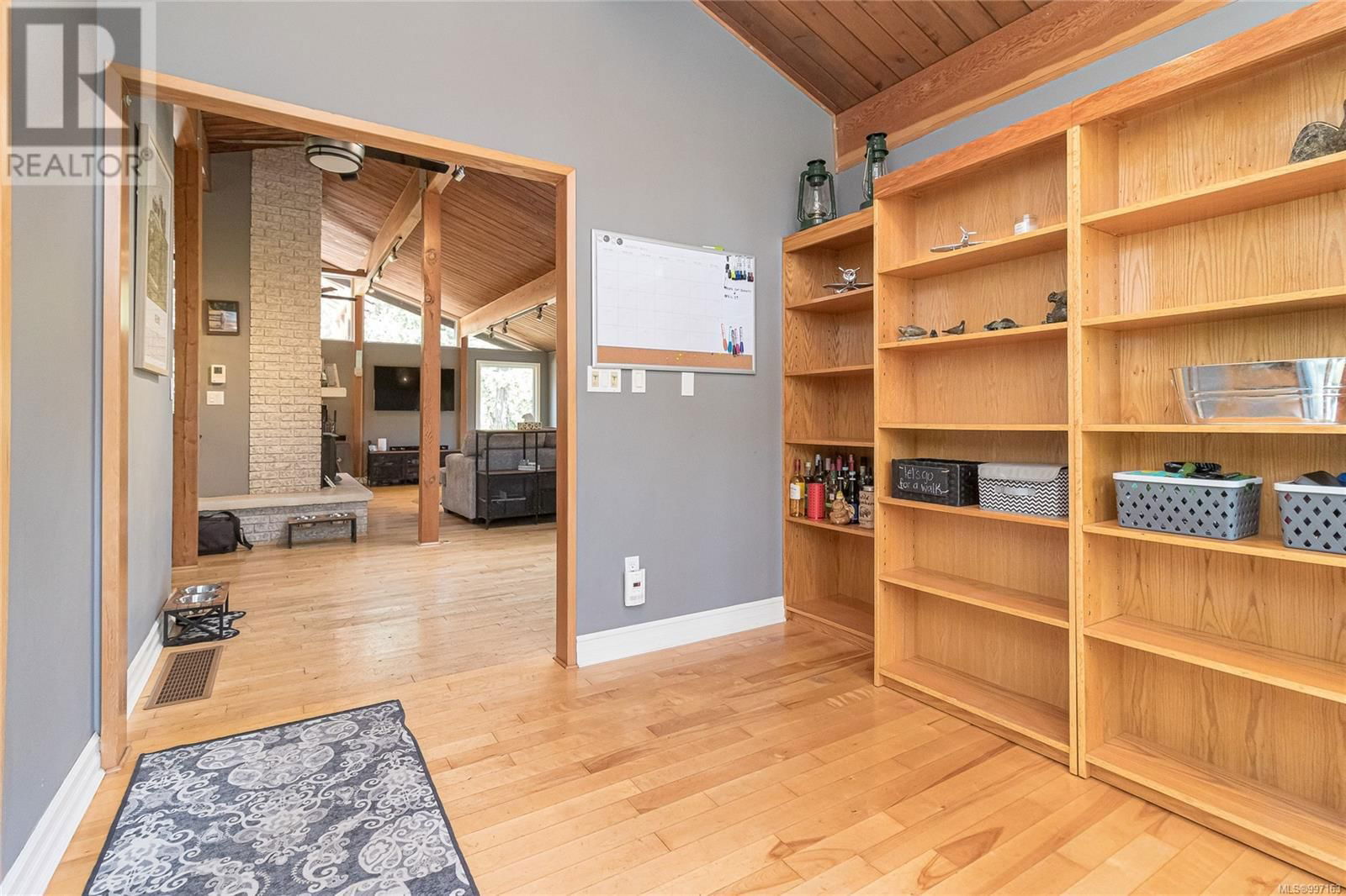 665 LATORIA ROAD Image 31
